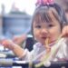 1歳半で食事中に遊び食べする時しつけは必要？上手な叱り方と対処方法